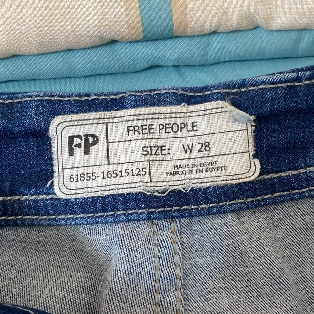 Free People Ultra High Pull On Skinny jeans size 28 - Picture 5 of 13
